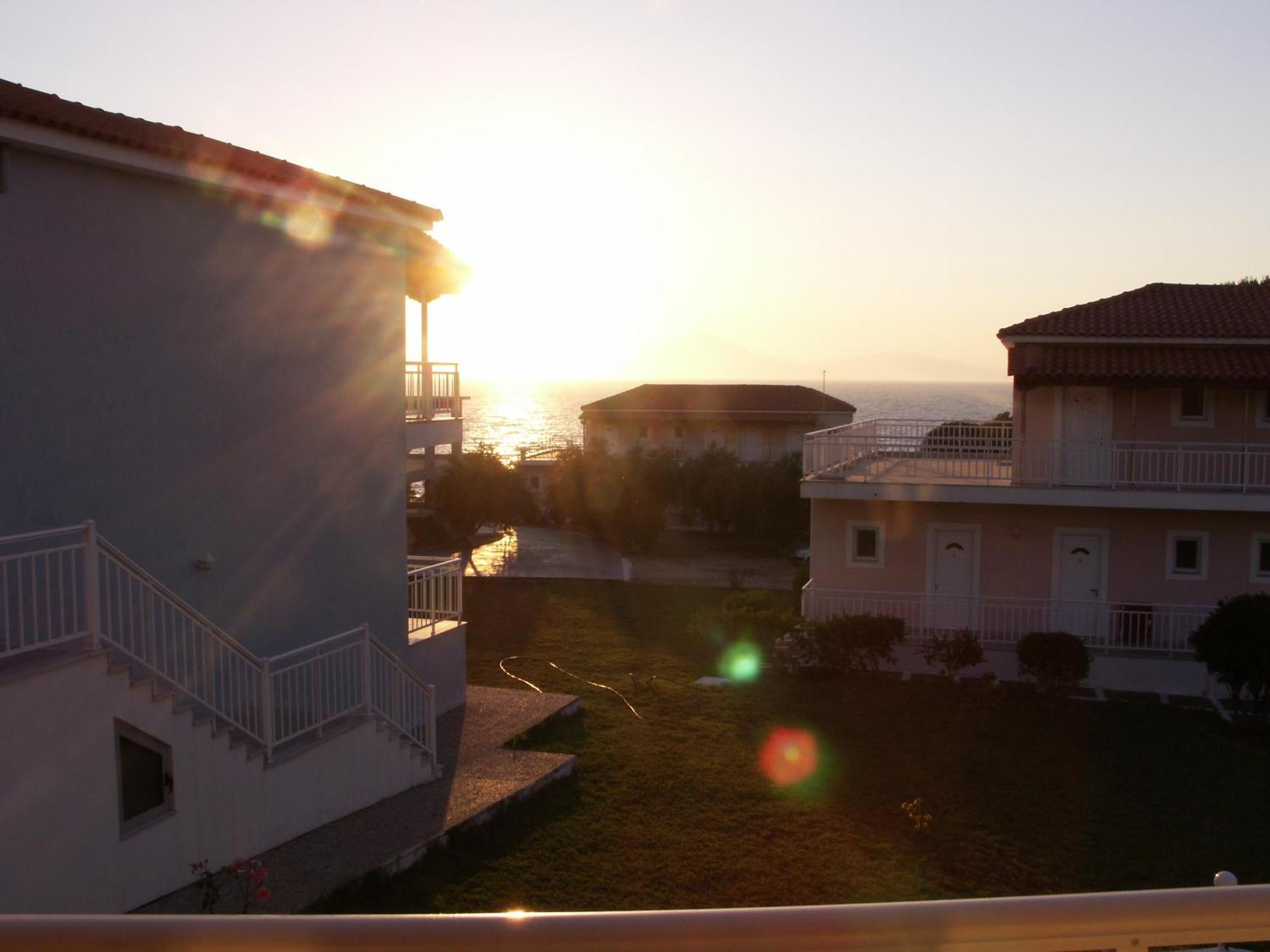 Kastro Beach Hotel エクステリア 写真
