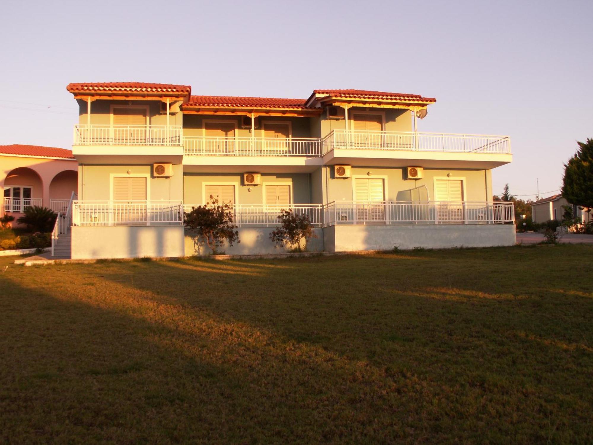 Kastro Beach Hotel エクステリア 写真