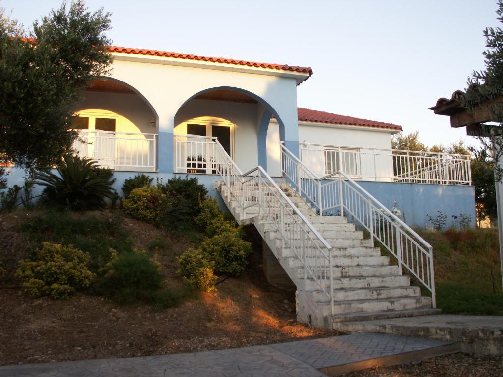 Kastro Beach Hotel エクステリア 写真